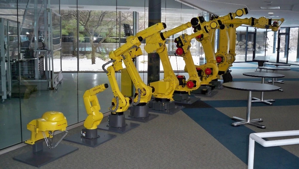Tam otomatik robotik paletleyici